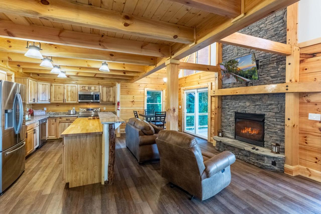 Stunning 2Br Cabin With Mountain Views Waynesville Zewnętrze zdjęcie