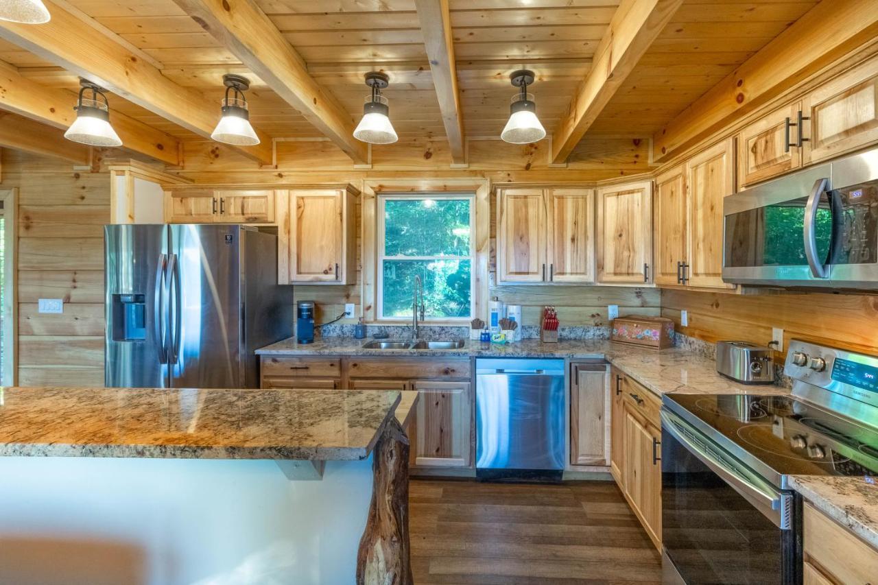 Stunning 2Br Cabin With Mountain Views Waynesville Zewnętrze zdjęcie
